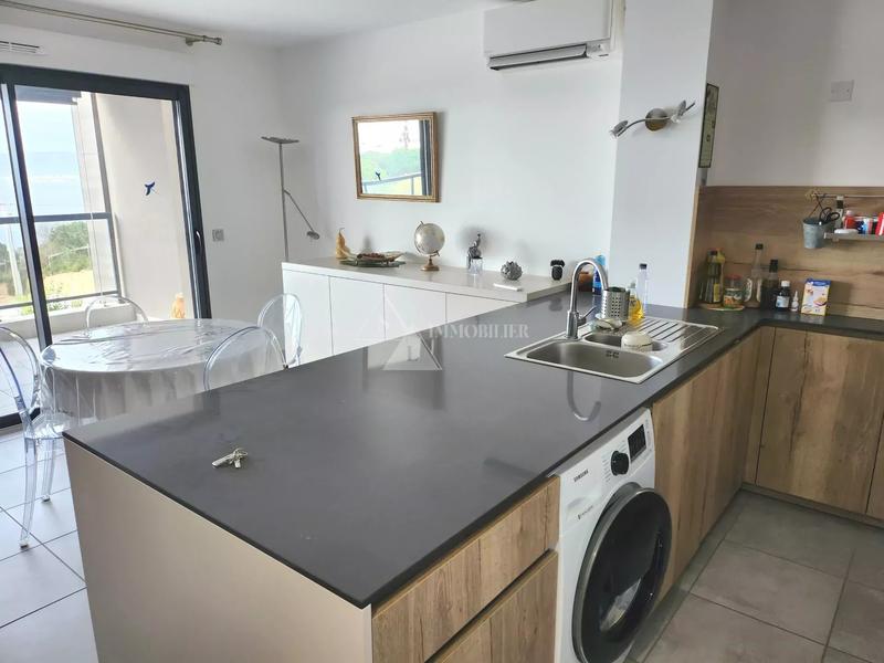 Appartement - 64 m² - 3 pièces