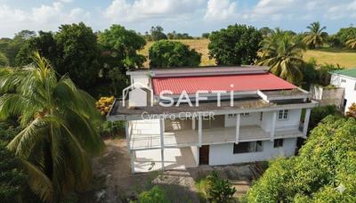 Maison - 254 m² - 4 pièces