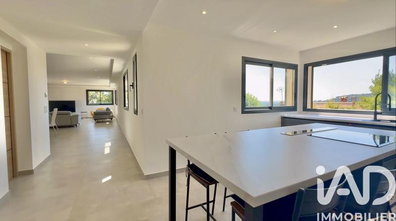 Maison de maîtres - 229 m² - 7 pièces