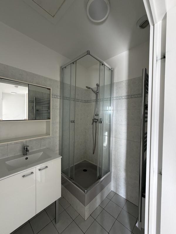 Appartement - 75 m² - 3 pièces