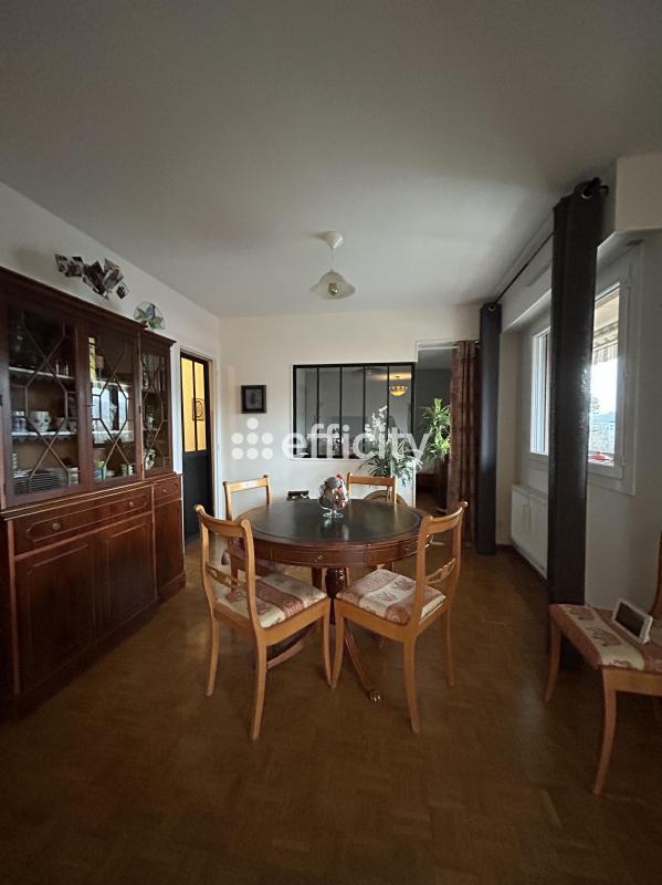 Appartement - 103 m² - 5 pièces