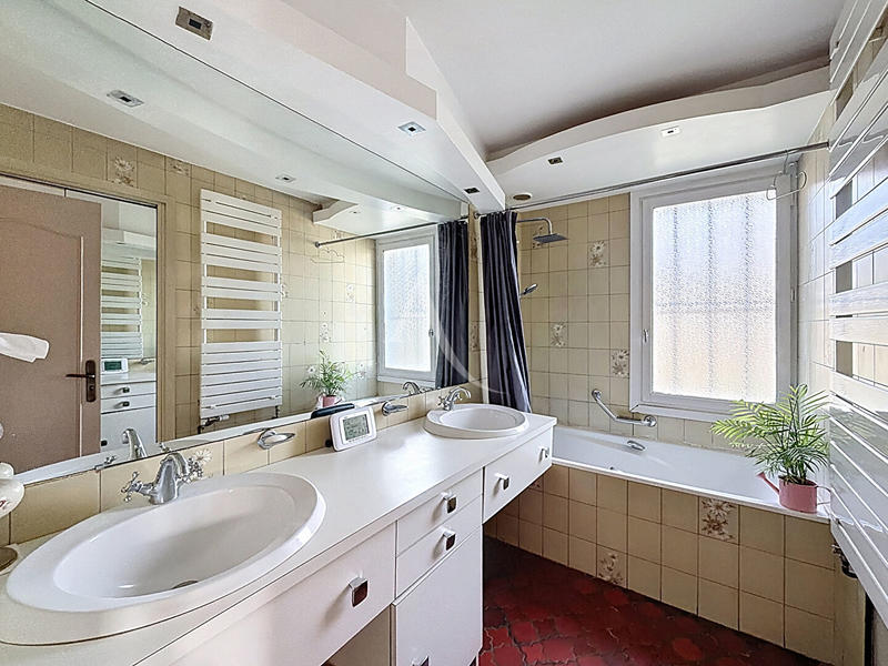 Maison - 145 m² - 6 pièces