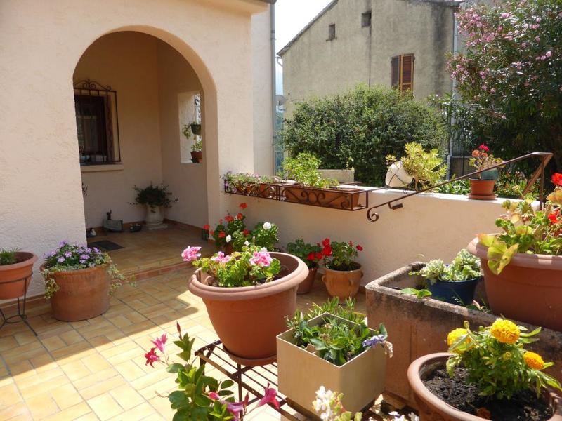 Pavillon - 216 m² - 11 pièces