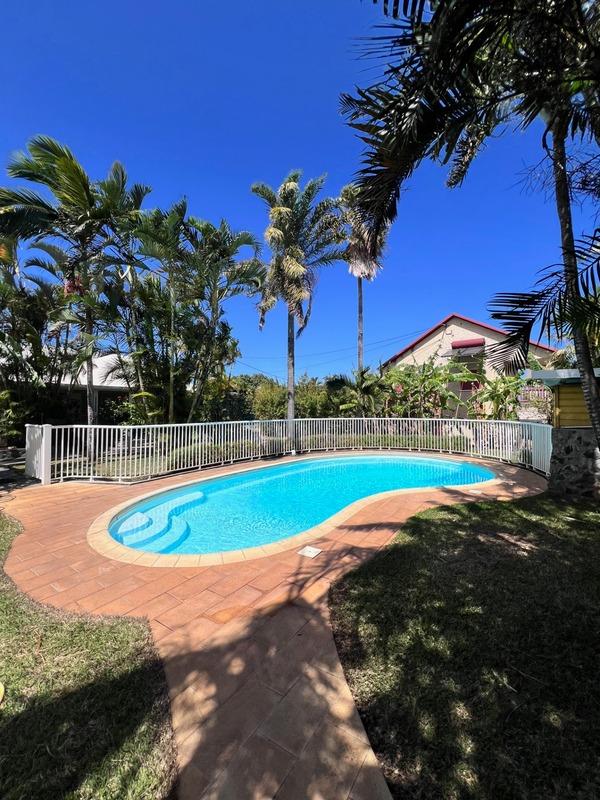 Propriété - 372 m² - 18 pièces