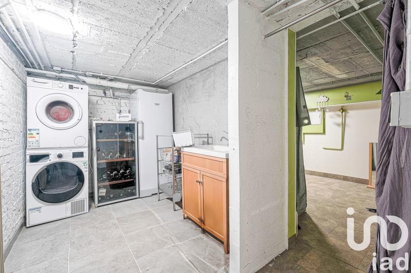 Maison - 142 m² - 8 pièces