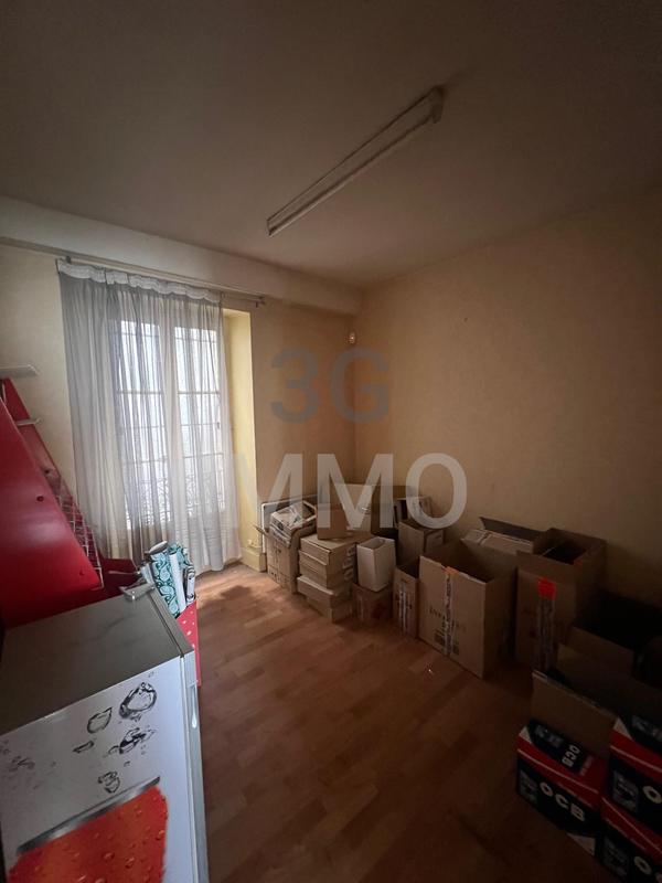 Immeuble - 102 m² - 5 pièces