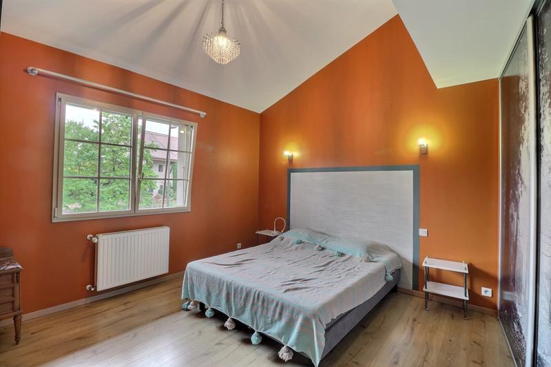 Maison - 104 m² - 4 pièces