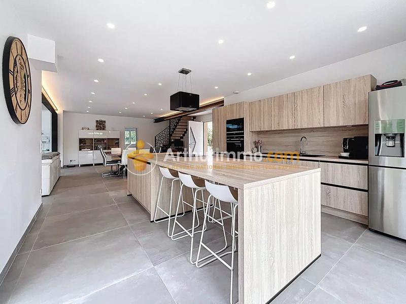 Maison - 175 m² - 5 pièces