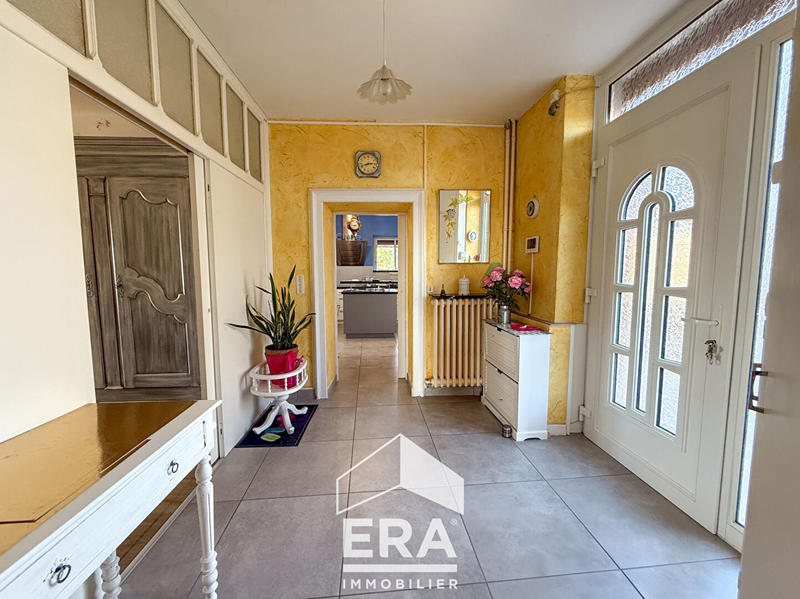 Maison - 180 m² - 5 pièces