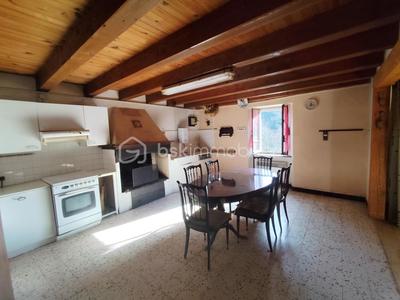 Maison en pierre - 104 m² - 5 pièces