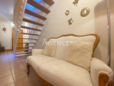 Maison - 221 m² - 7 pièces