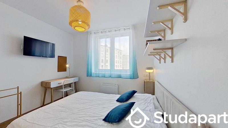 Chambre - 11 m² - 1 pièce