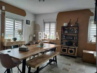 Maison - 230 m² - 4 pièces
