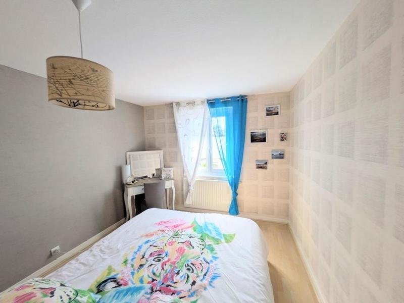 Maison - 92 m² - 5 pièces