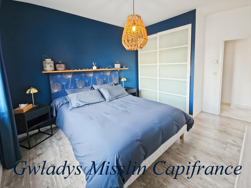 Propriété - 441 m² - 9 pièces