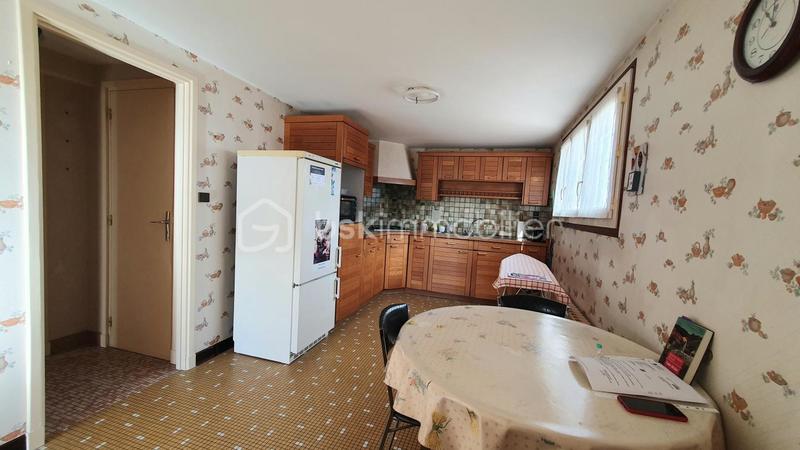 Maison - 180 m² - 7 pièces