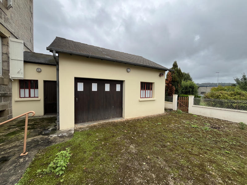 Maison - 142 m² - 9 pièces