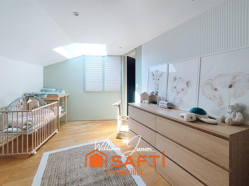 Duplex - 225 m² - 7 pièces