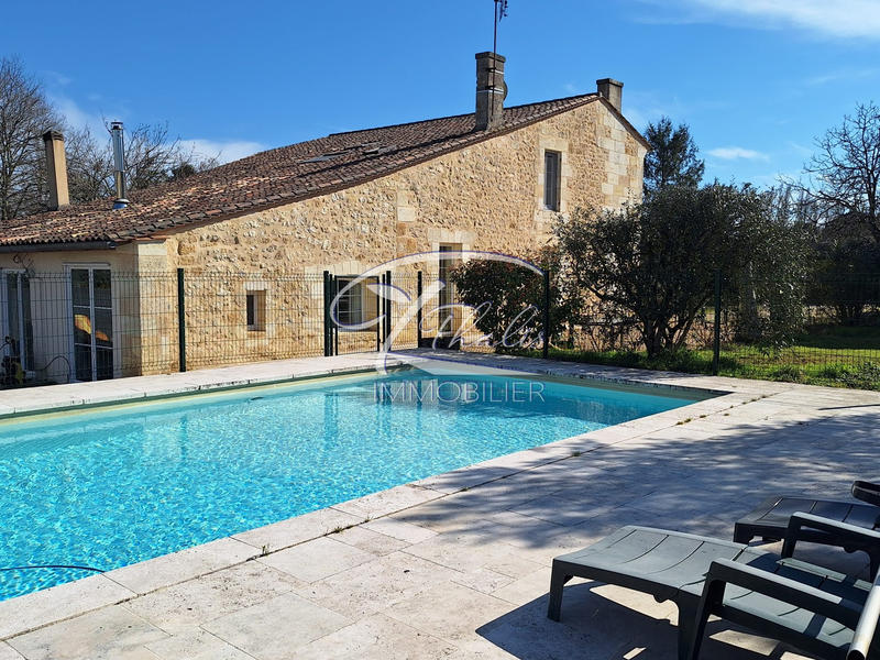 Maison ancienne - 387 m² - 14 pièces