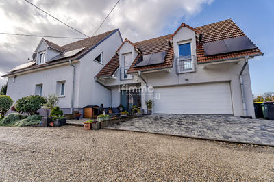 Maison - 216 m² - 6 pièces