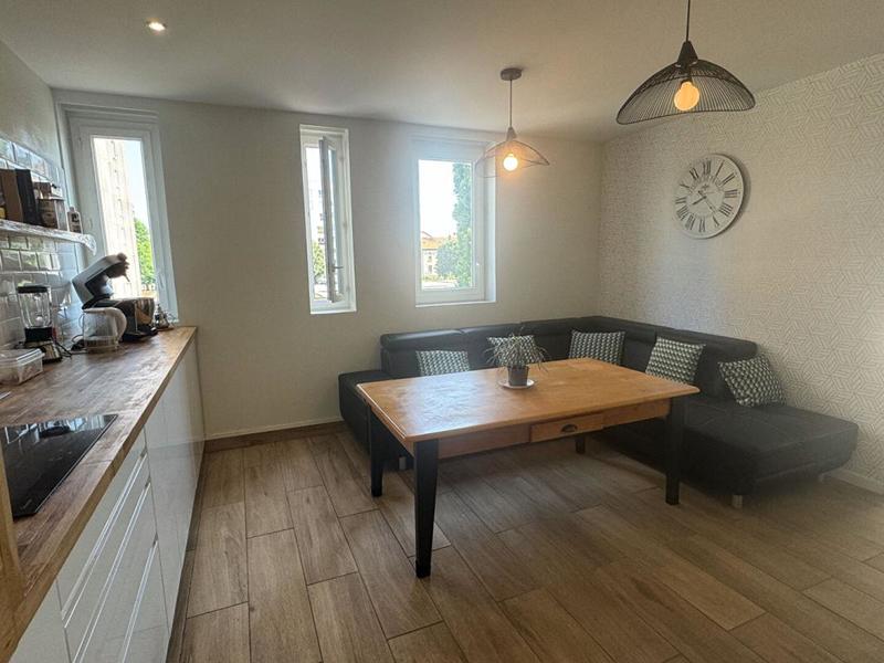 Appartement - 110 m² - 7 pièces