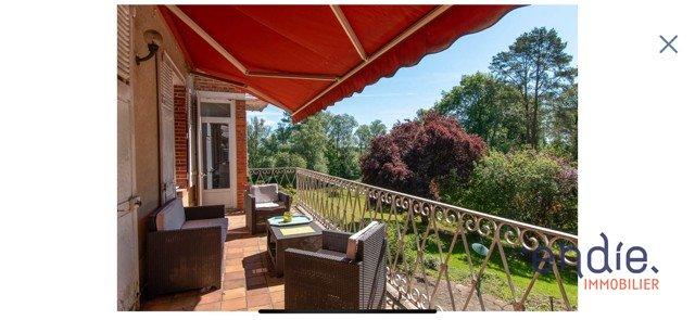 Maison - 220 m² - 7 pièces