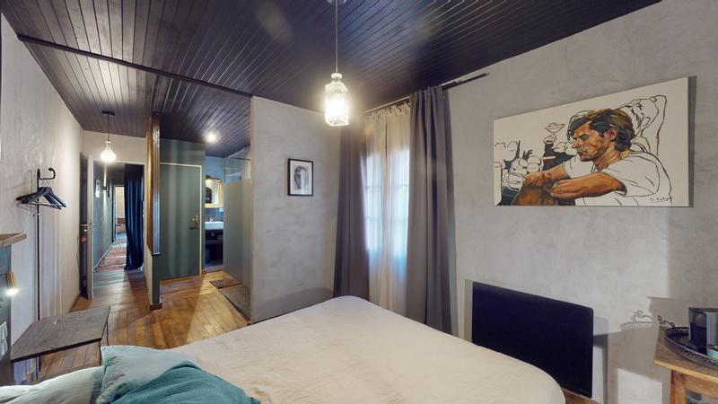 Maison - 280 m² - 7 pièces