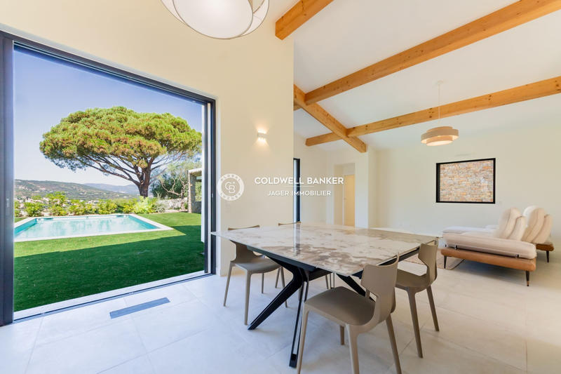 Villa - 160 m² - 4 pièces