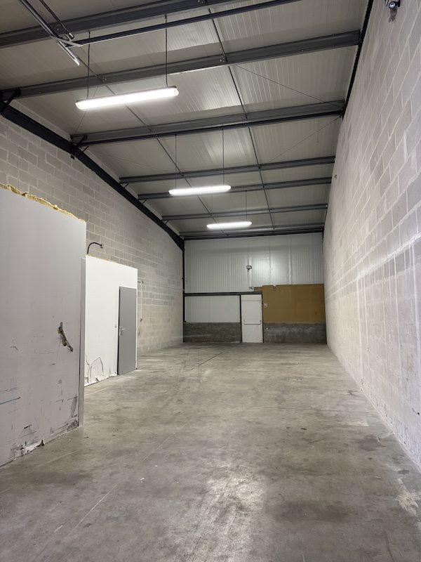 Local d'activités - 138 m² - 3 pièces