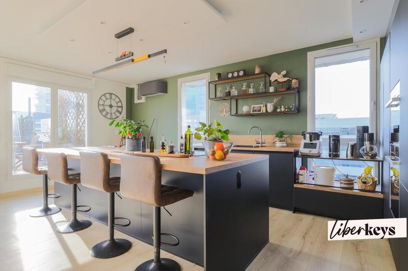 Appartement - 105 m² - 4 pièces