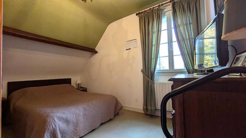 Maison - 265 m² - 7 pièces