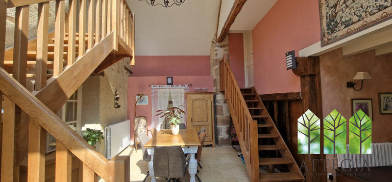 Maison ancienne - 143 m² - 8 pièces