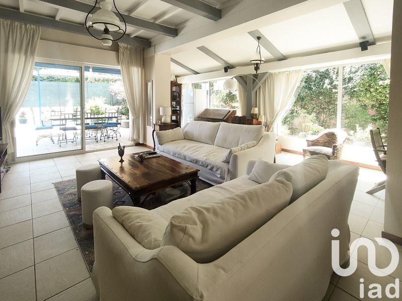 Maison - 181 m² - 6 pièces