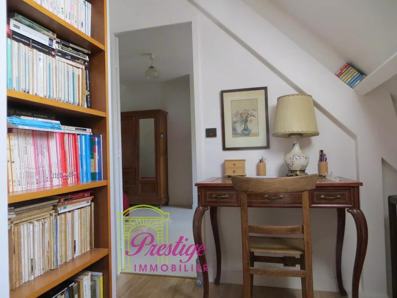 Maison - 166 m² - 7 pièces