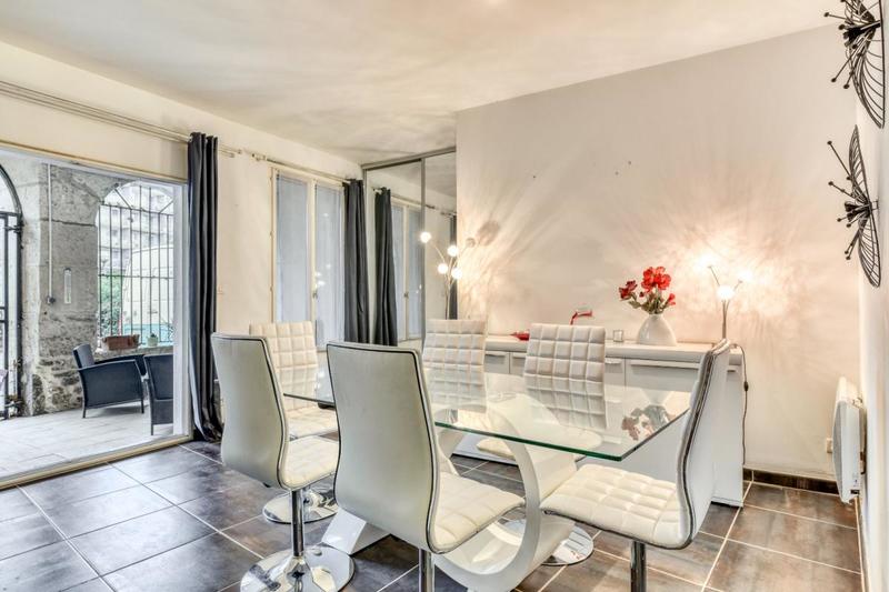 Appartement - 90 m² - 4 pièces