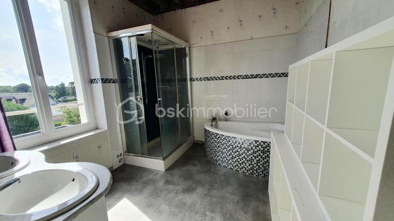 Maison - 200 m² - 11 pièces