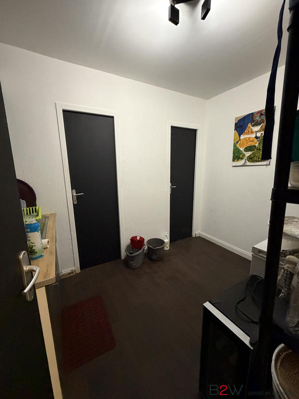 Local d'activités - 300 m²