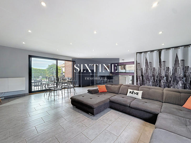 Maison - 138 m² - 5 pièces