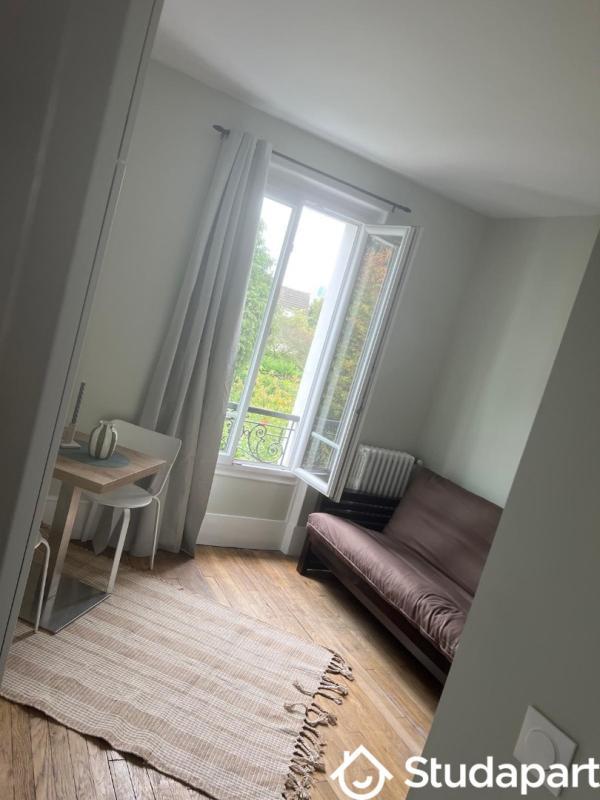 Chambre - 13 m² - 1 pièce