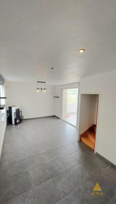 Maison - 90 m² - 3 pièces