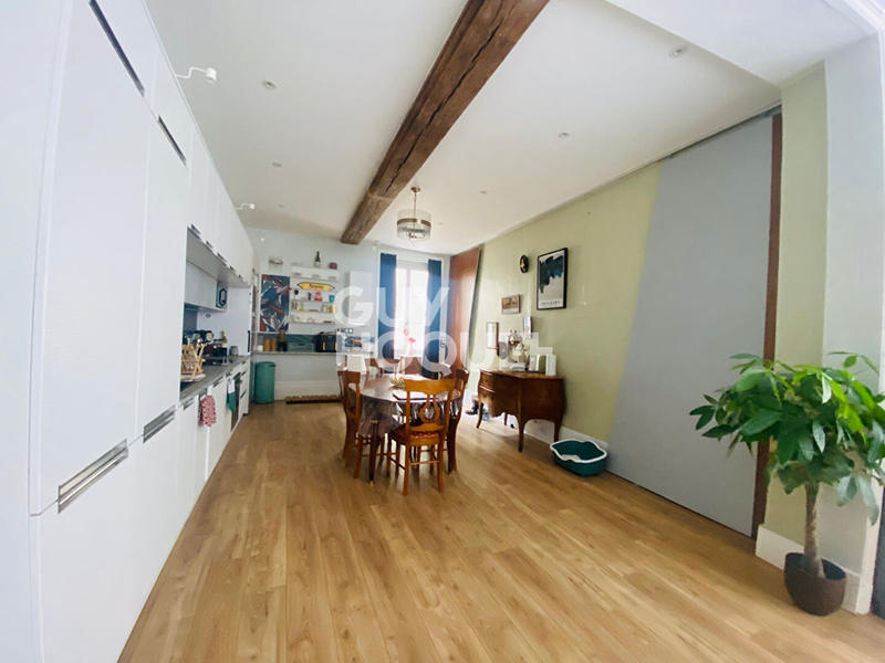 Appartement - 95 m² - 4 pièces