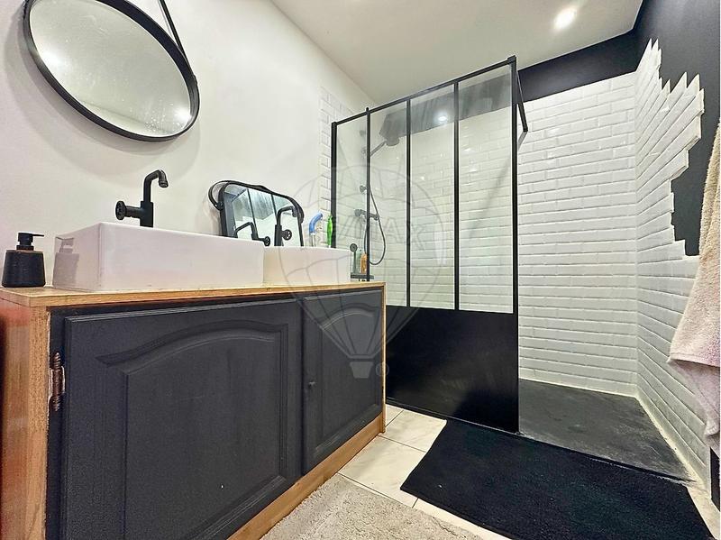 Maison - 522 m² - 13 pièces