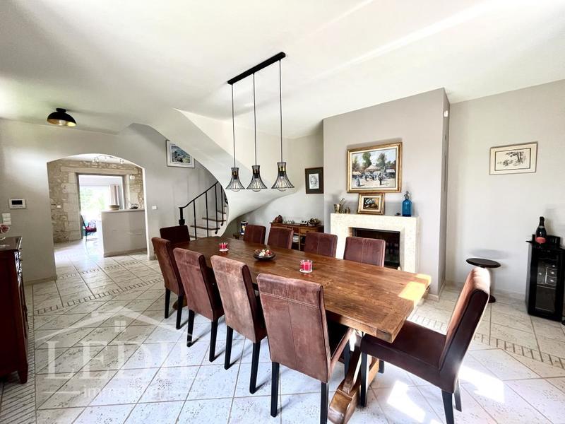 Propriété - 400 m² - 6 pièces