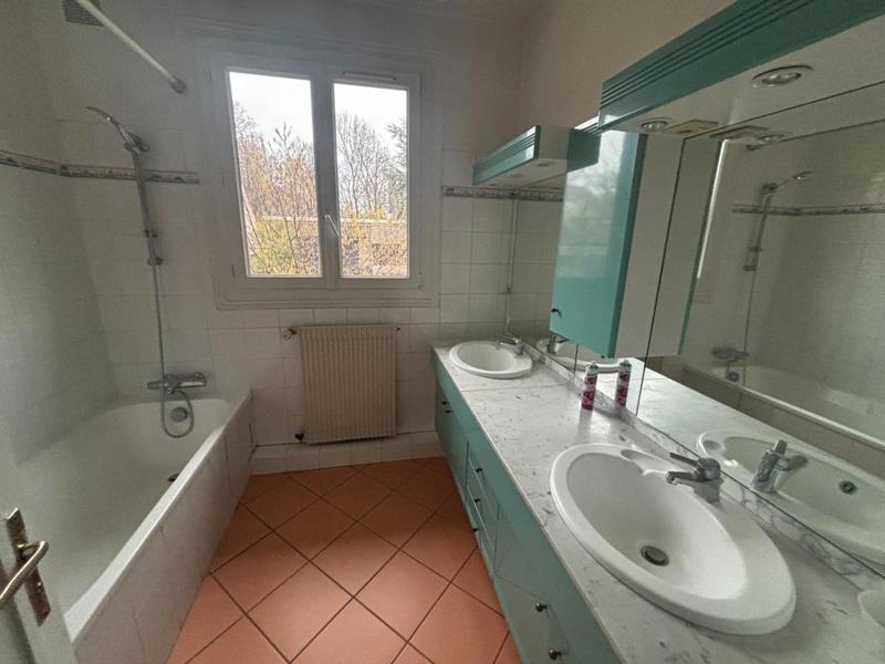 Maison - 267 m² - 6 pièces