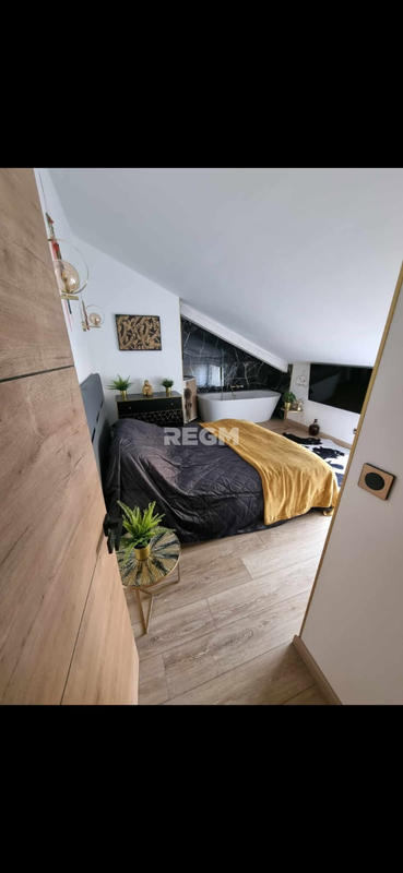 Appartement - 85 m² - 4 pièces
