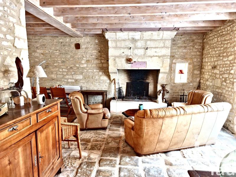 Maison - 279 m² - 10 pièces