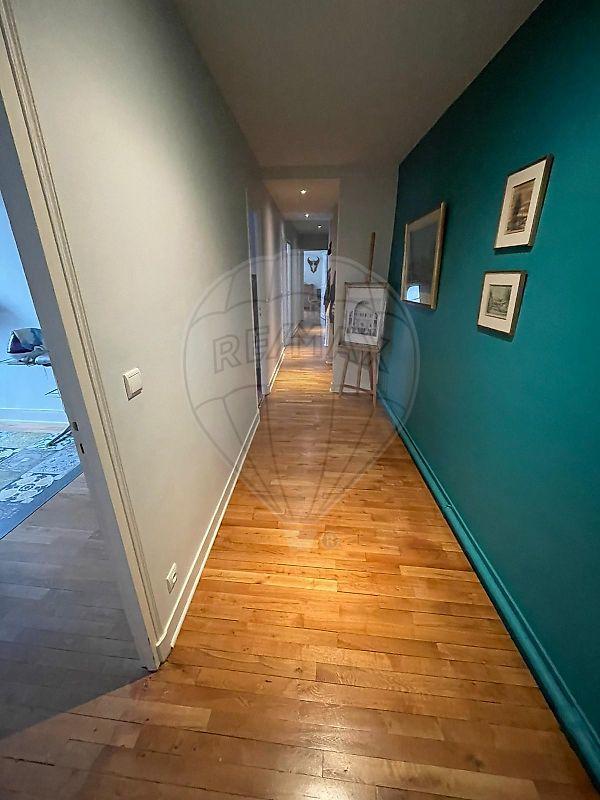 Demeure - 241 m² - 7 pièces