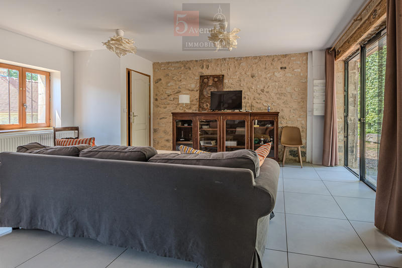 Maison - 300 m² - 9 pièces