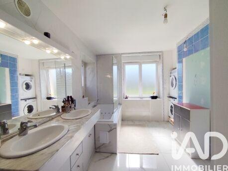 Maison de village - 220 m² - 8 pièces