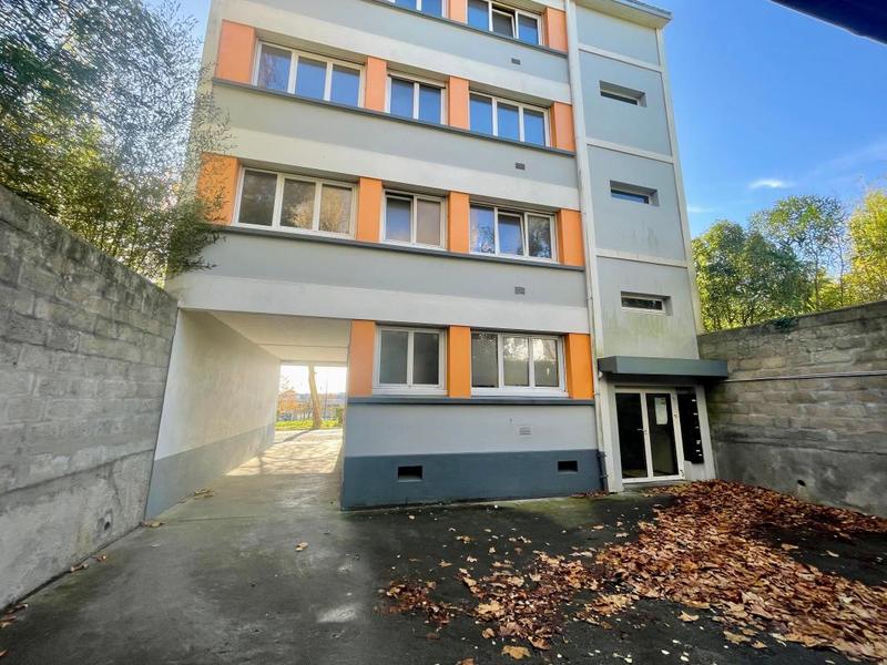 Appartement - 75 m² - 3 pièces